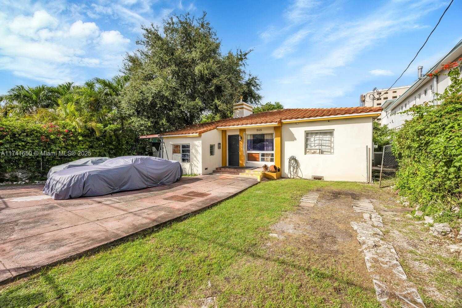 Small Image of 565 NORTH EAST 77TH ST, Miami Number 7