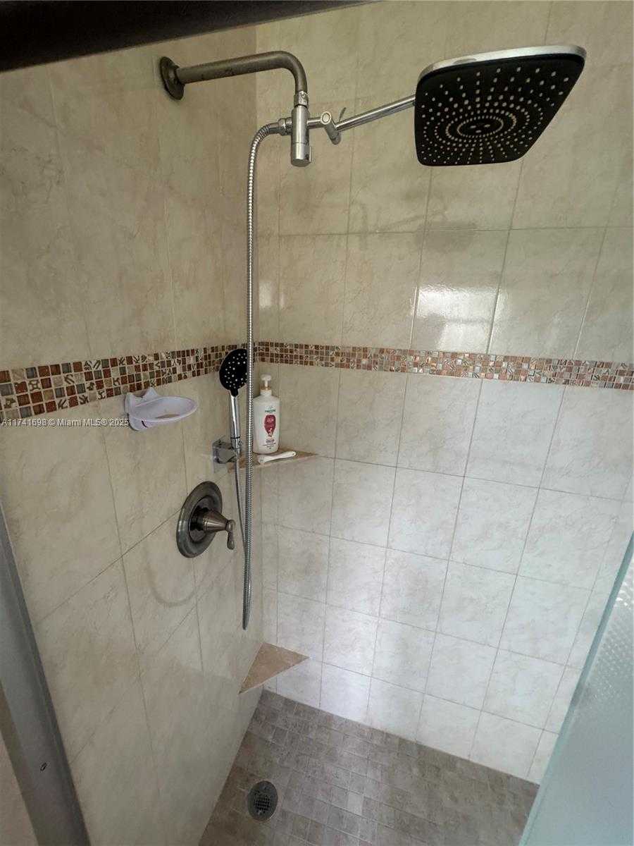 Imagen de Pequeño Objeto