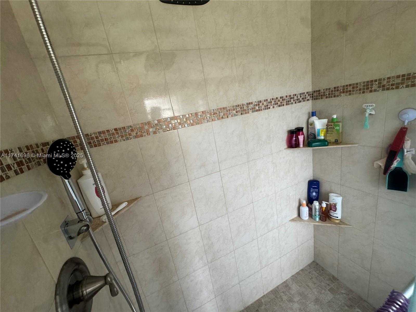 Imagen de Pequeño Objeto