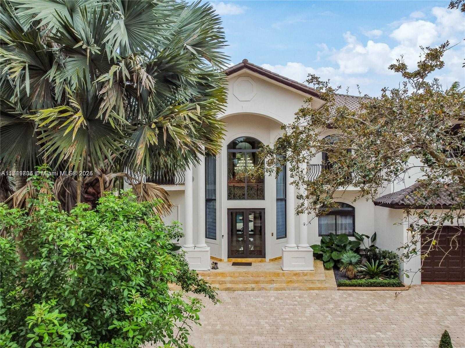 Small Image of 8200 NORTH WEST 163RD ST, Miami Lakes Number 11