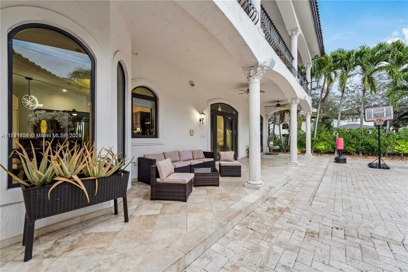 Small Image of 8200 NORTH WEST 163RD ST, Miami Lakes Number 59