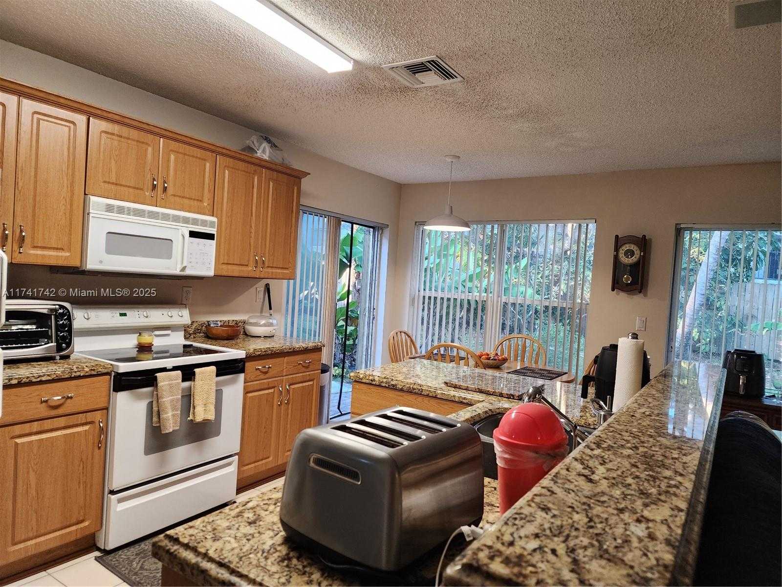 Small Image of 10265 NORTH SERENE MEADOW DR N, Boca Raton Number 35