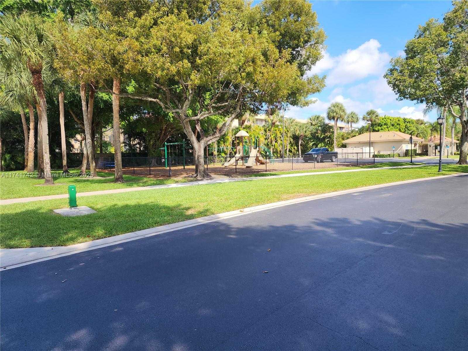 Small Image of 10265 NORTH SERENE MEADOW DR N, Boca Raton Number 7