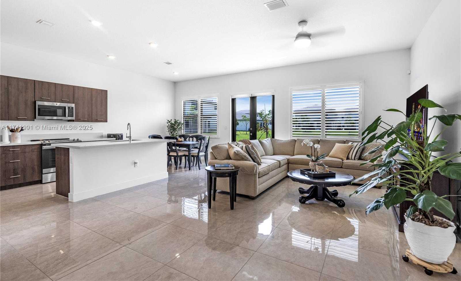 Small Image of 4538 SOUTH WEST 173RD AVE, Miramar Number 11