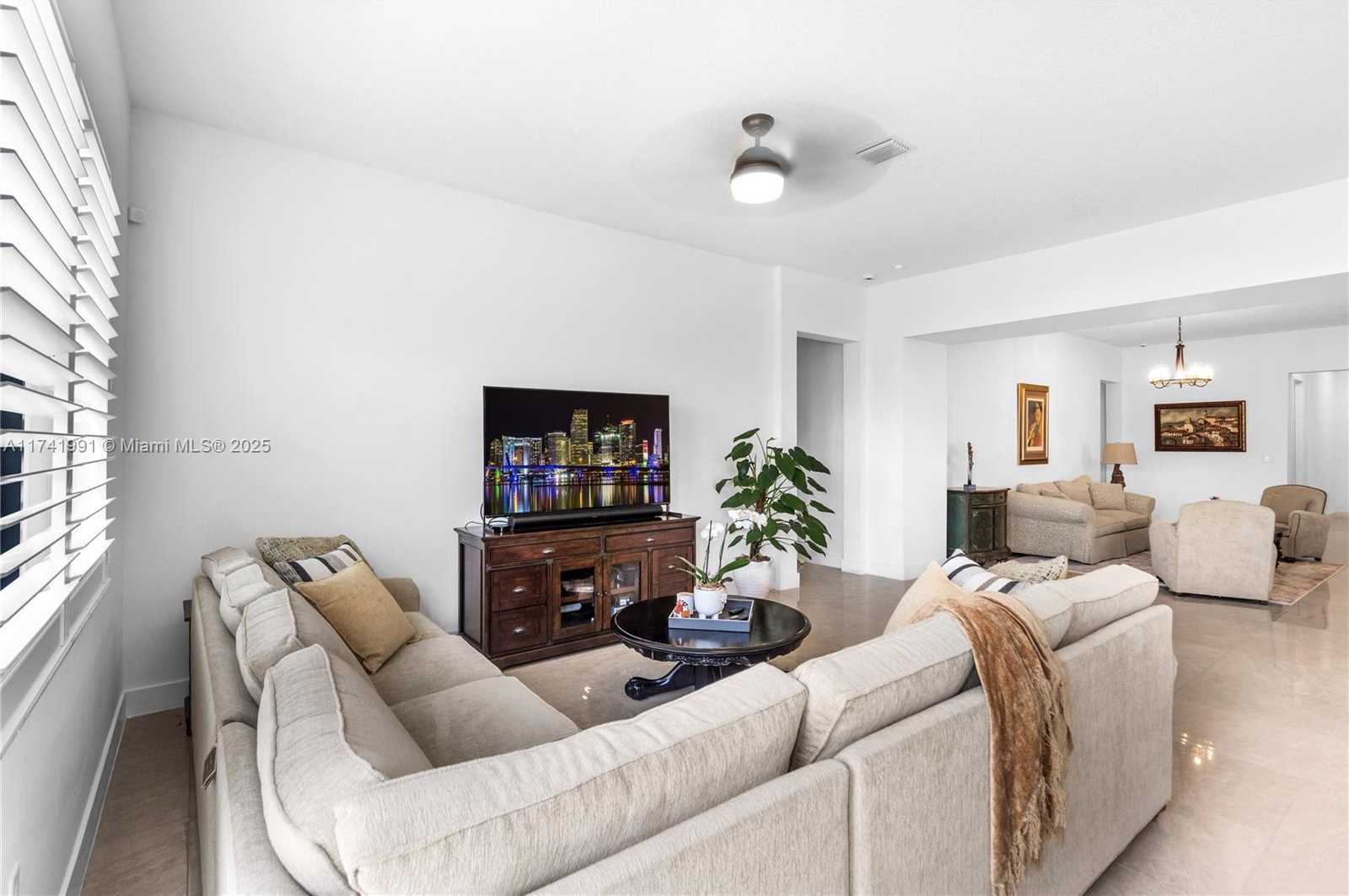 Small Image of 4538 SOUTH WEST 173RD AVE, Miramar Number 13