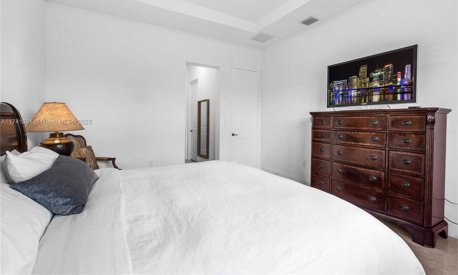 Small Image of 4538 SOUTH WEST 173RD AVE, Miramar Number 22