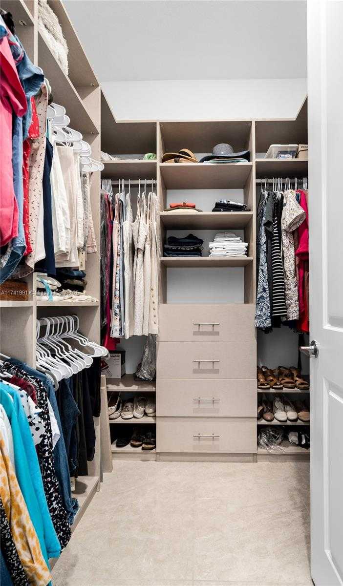 Small Image of 4538 SOUTH WEST 173RD AVE, Miramar Number 25