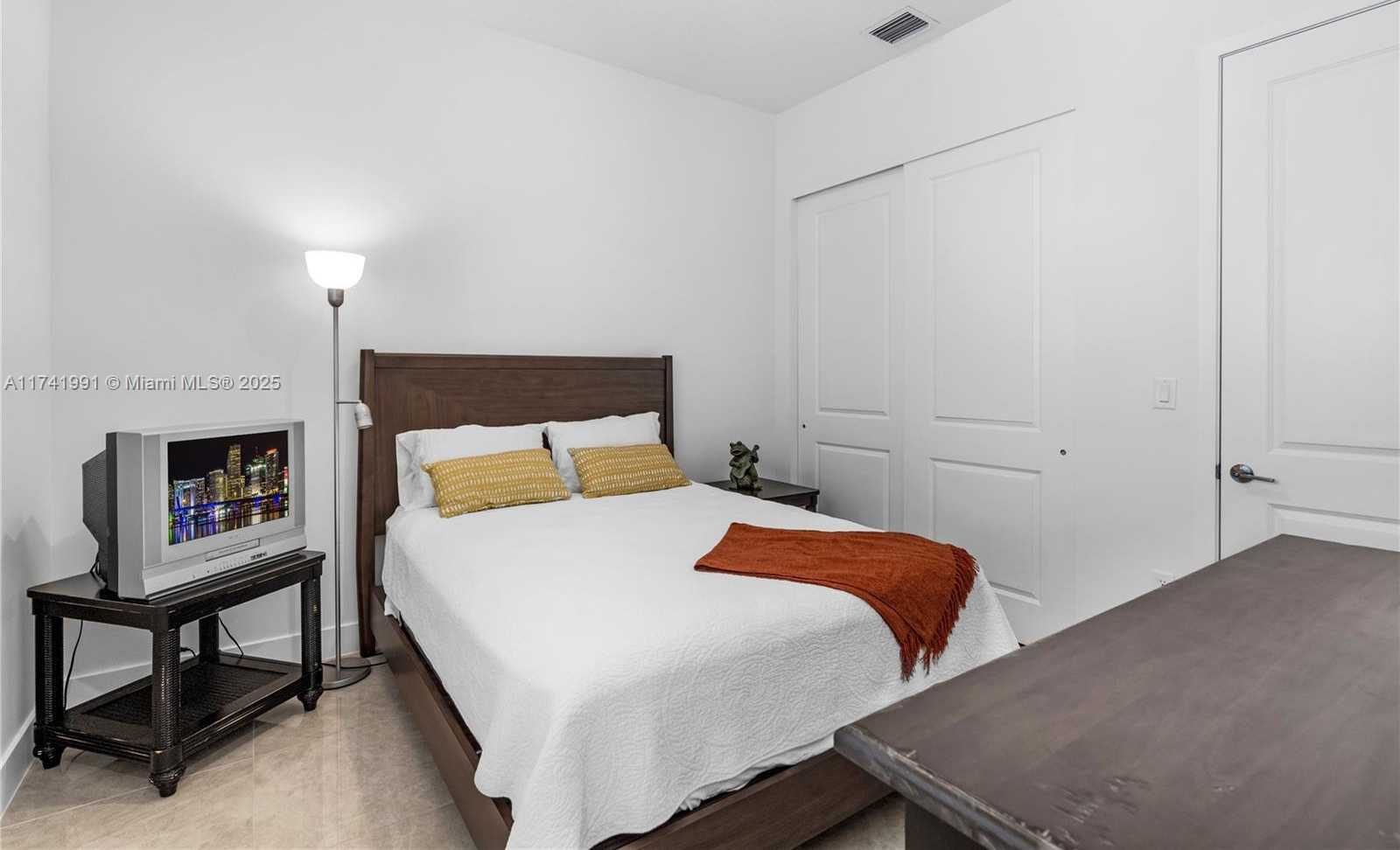 Small Image of 4538 SOUTH WEST 173RD AVE, Miramar Number 28