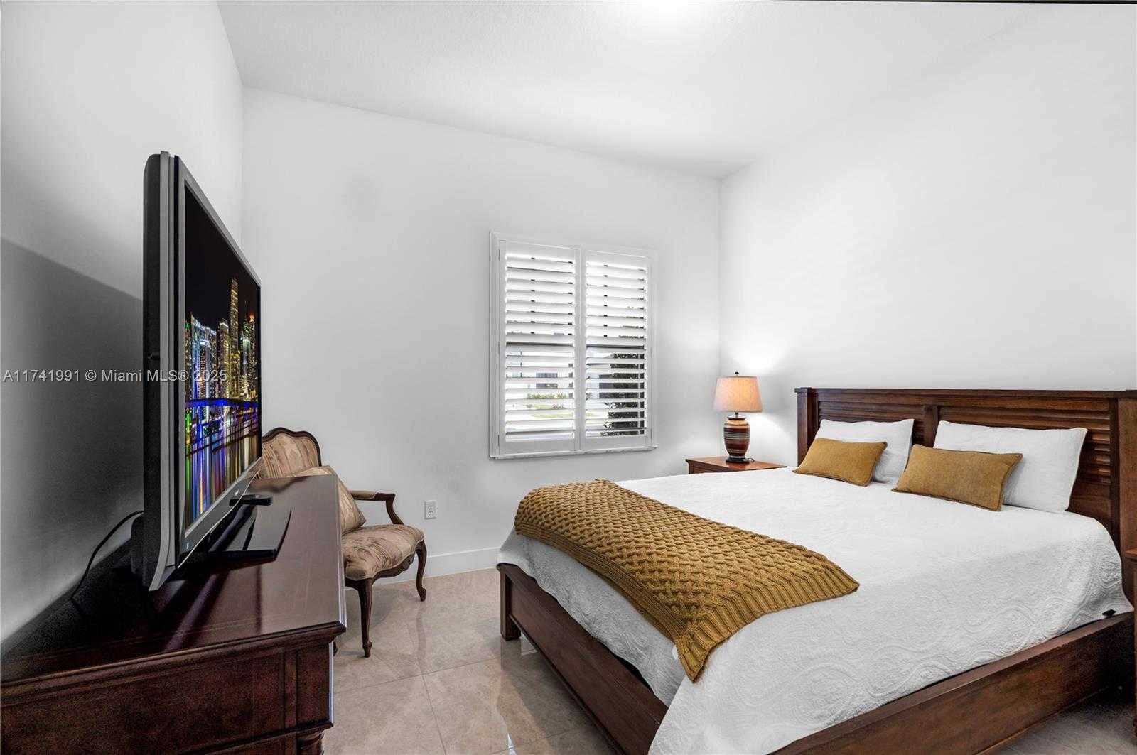 Small Image of 4538 SOUTH WEST 173RD AVE, Miramar Number 30