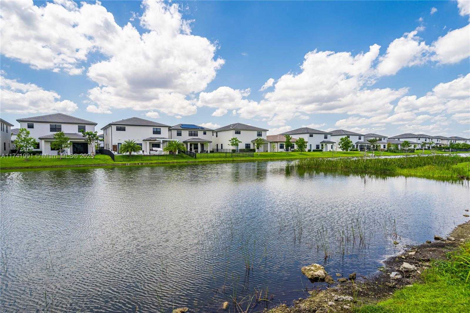 Small Image of 4538 SOUTH WEST 173RD AVE, Miramar Number 39