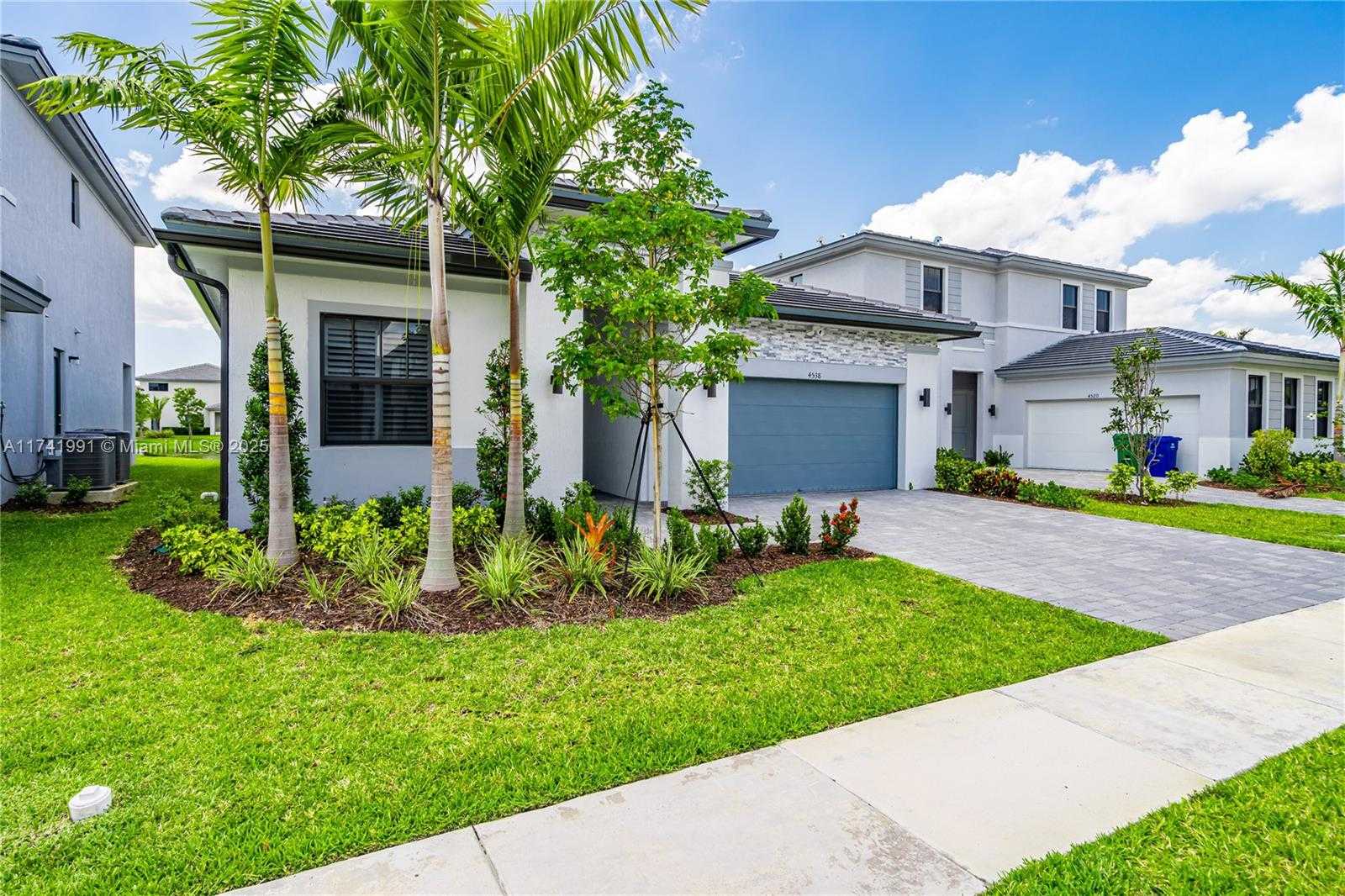 Small Image of 4538 SOUTH WEST 173RD AVE, Miramar Number 4