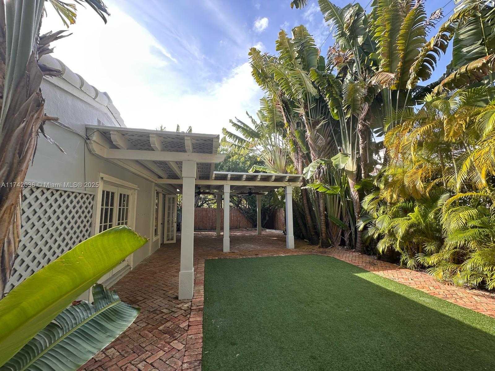 Small Image of 310 GLENRIDGE RD, Key Biscayne Number 14