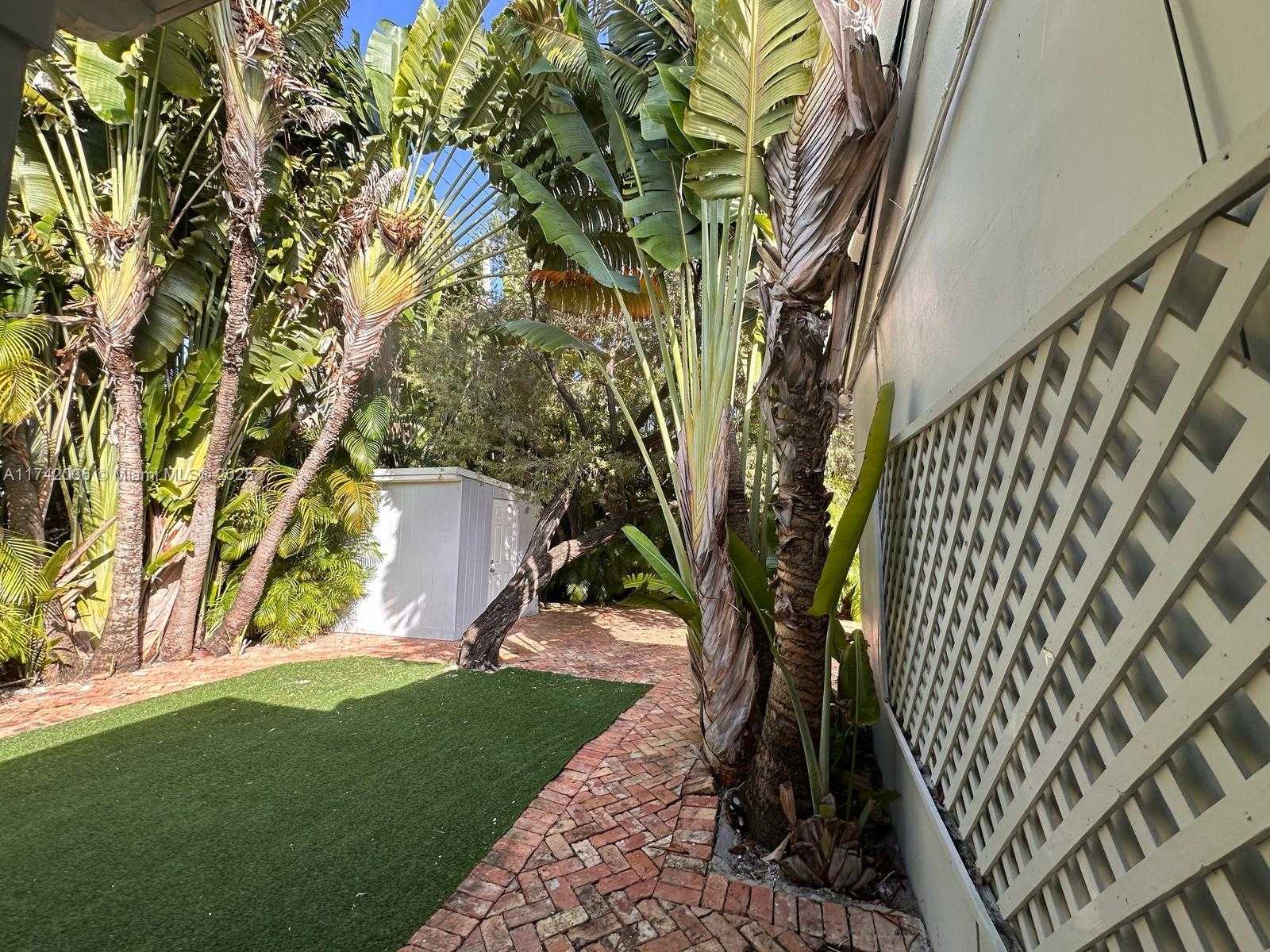 Small Image of 310 GLENRIDGE RD, Key Biscayne Number 18