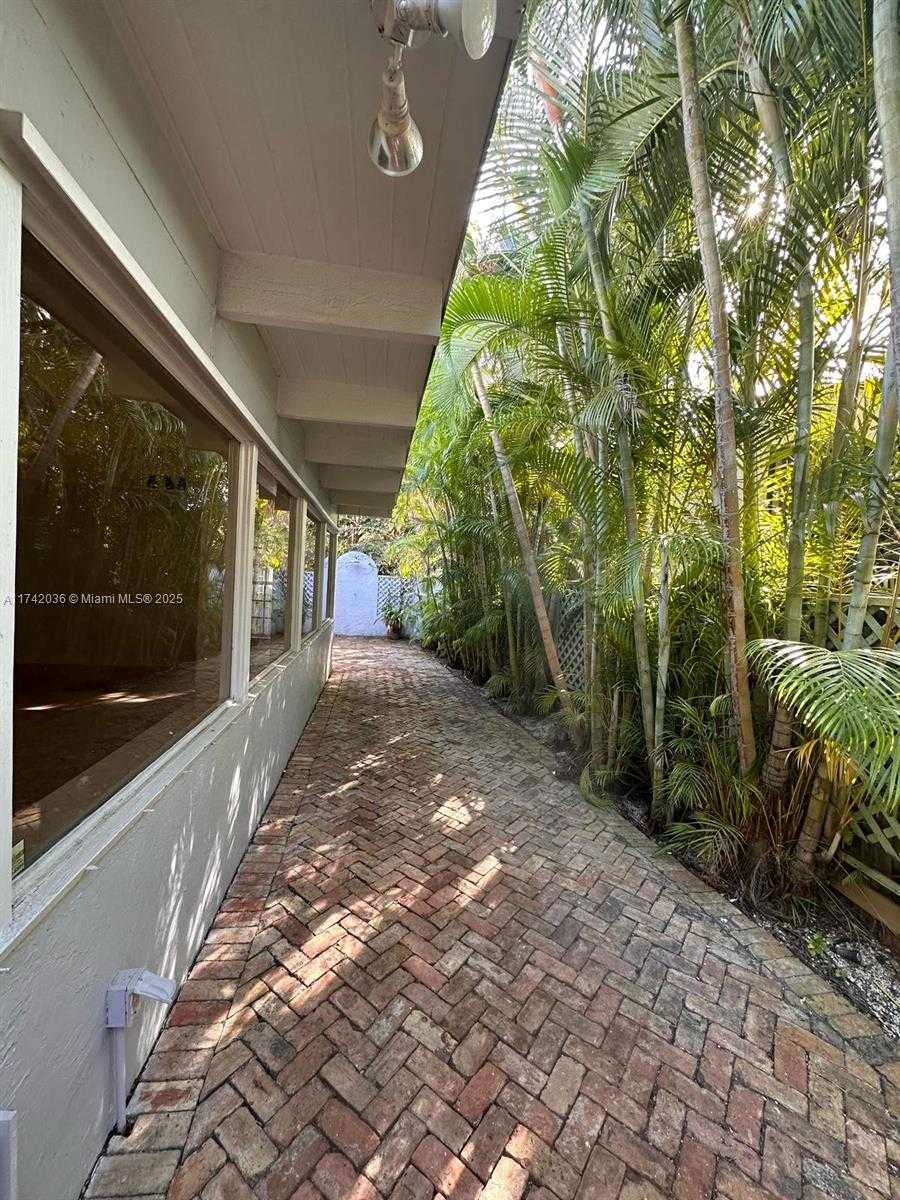 Small Image of 310 GLENRIDGE RD, Key Biscayne Number 20