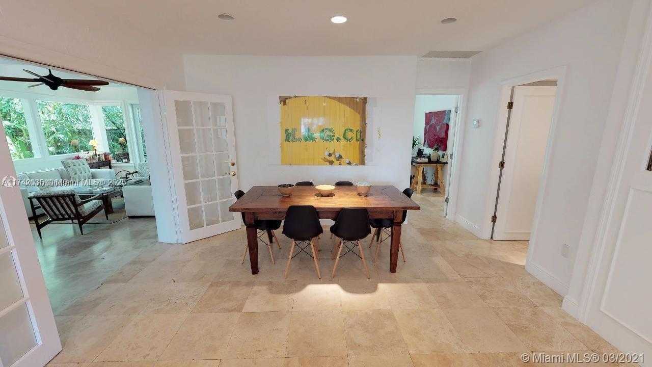 Small Image of 310 GLENRIDGE RD, Key Biscayne Number 4