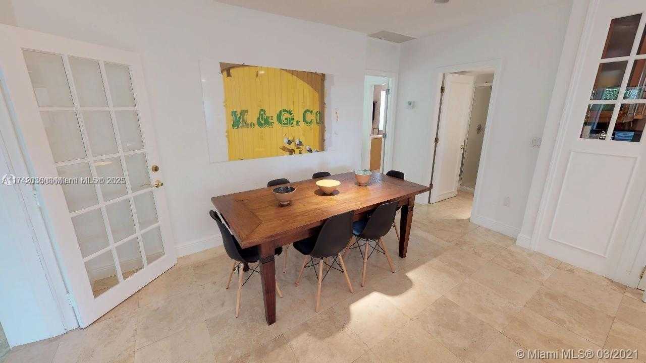 Small Image of 310 GLENRIDGE RD, Key Biscayne Number 5