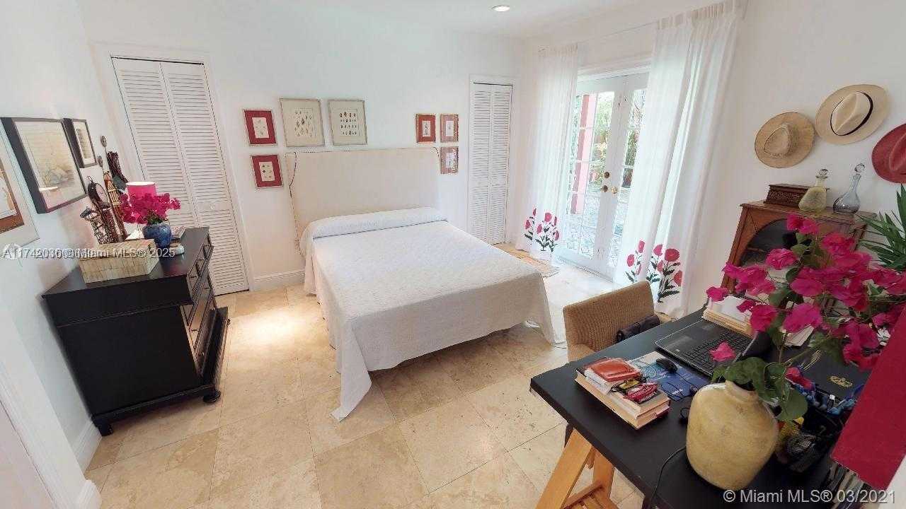Small Image of 310 GLENRIDGE RD, Key Biscayne Number 9