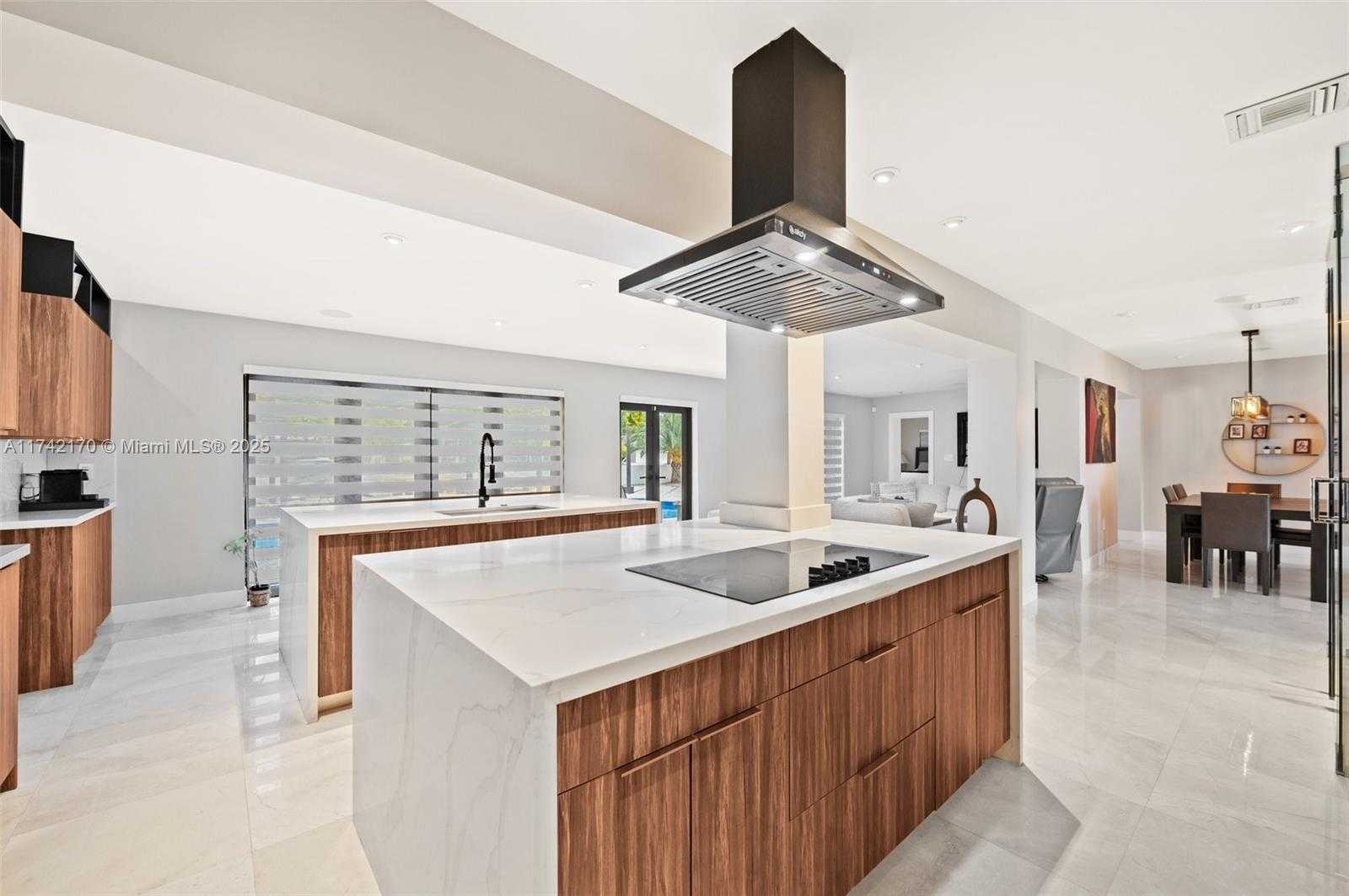 Small Image of 29 NORTH EAST 95TH ST, Miami Shores Number 13