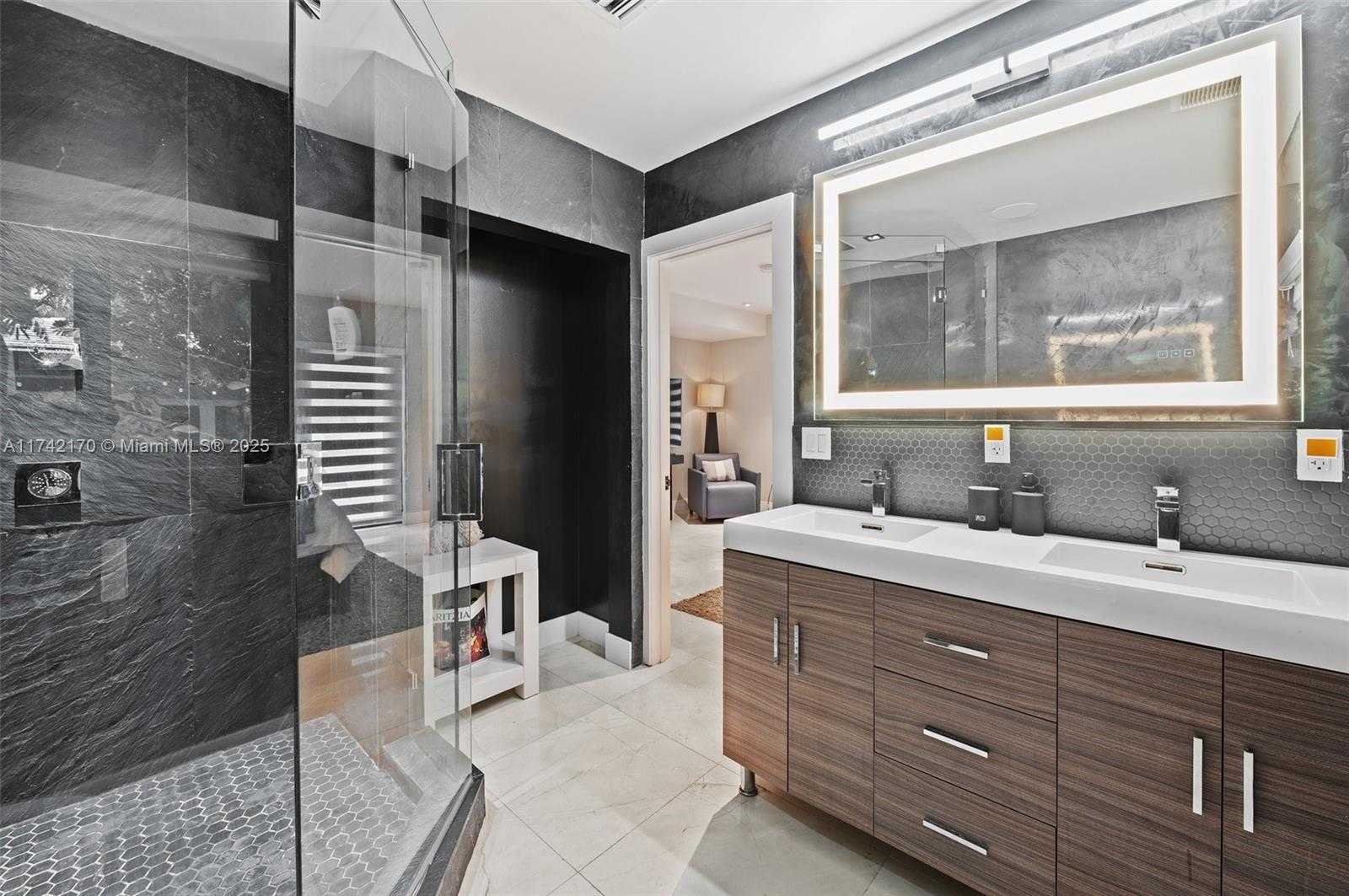 Small Image of 29 NORTH EAST 95TH ST, Miami Shores Number 20