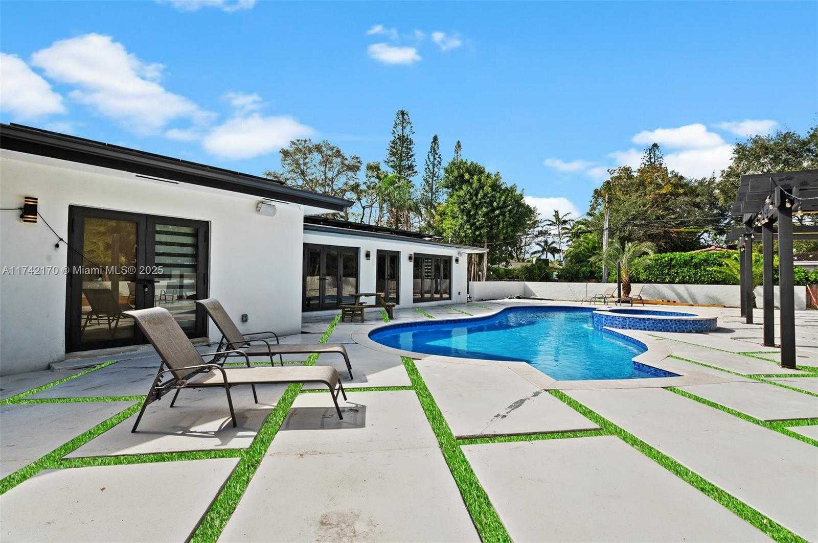 Small Image of 29 NORTH EAST 95TH ST, Miami Shores Number 30