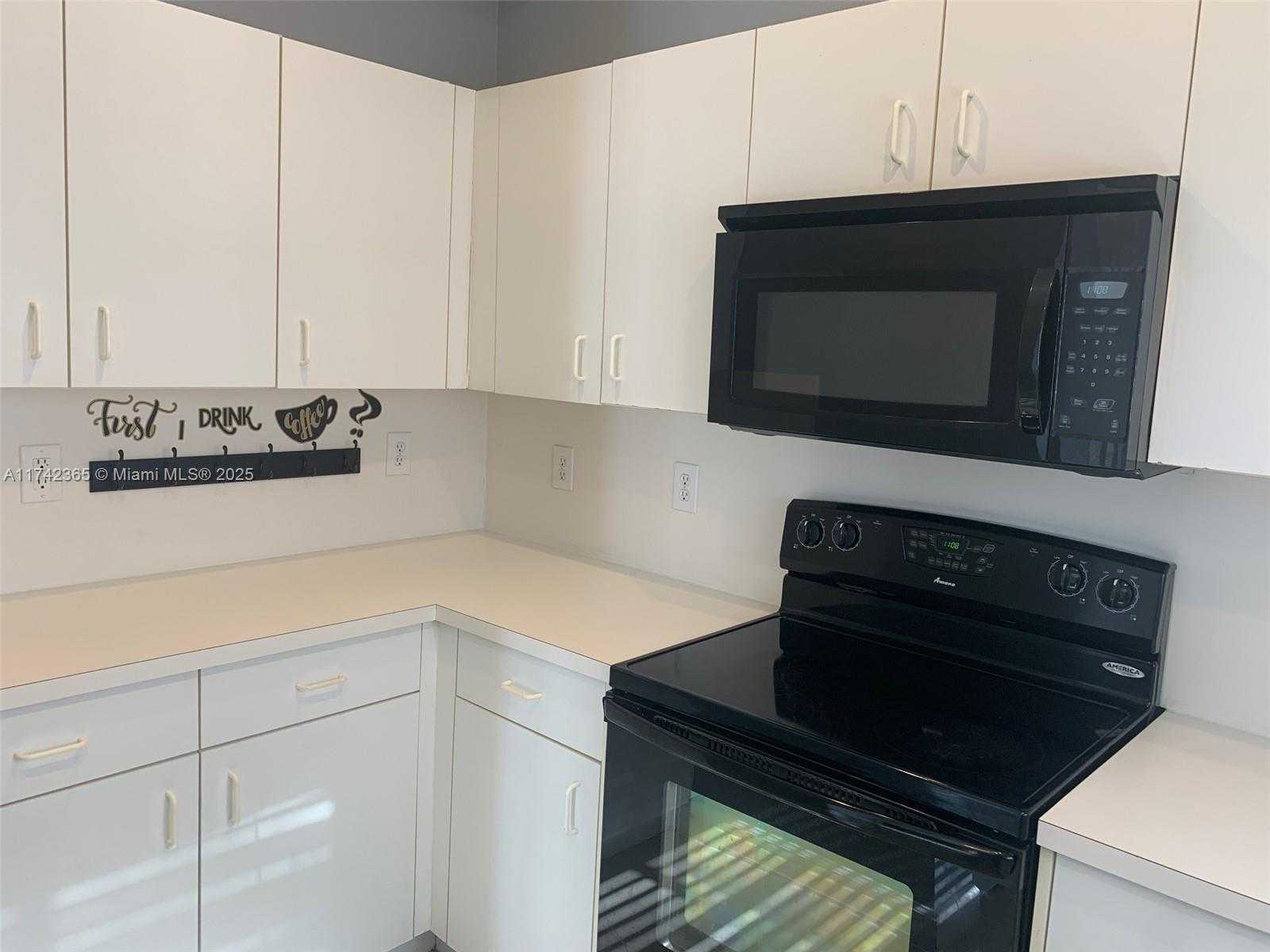Small Image of 3544 NORTH EAST 3RD DR, Homestead Number 9