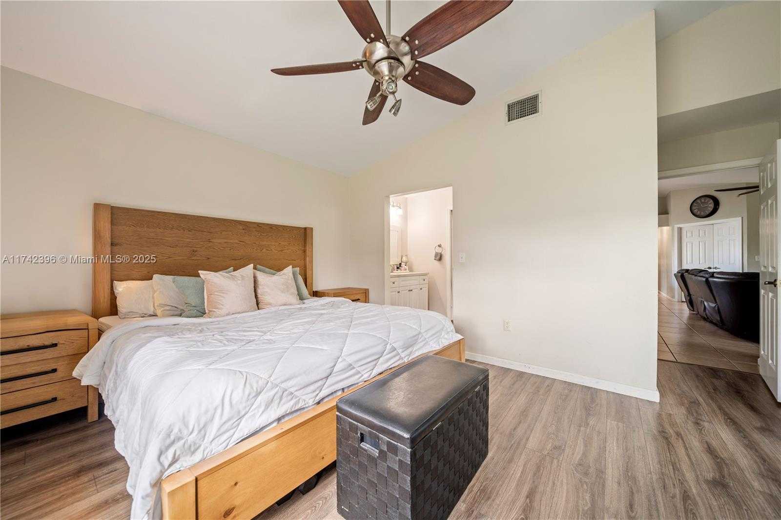 Small Image of 2240 SOUTH EAST 6TH CT, Homestead Number 12