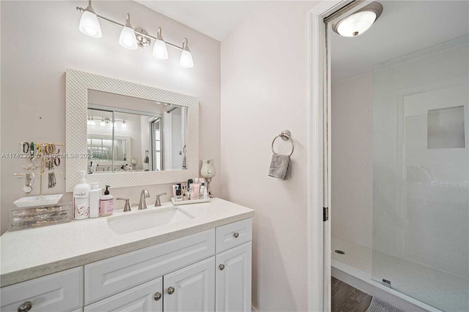 Small Image of 2240 SOUTH EAST 6TH CT, Homestead Number 15