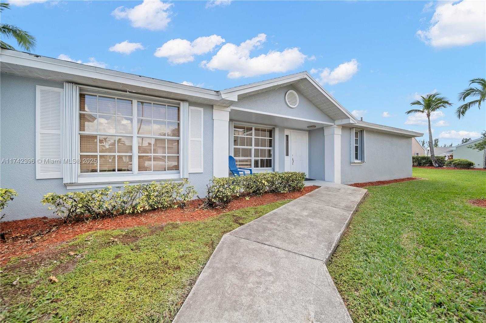Small Image of 2240 SOUTH EAST 6TH CT, Homestead Number 2