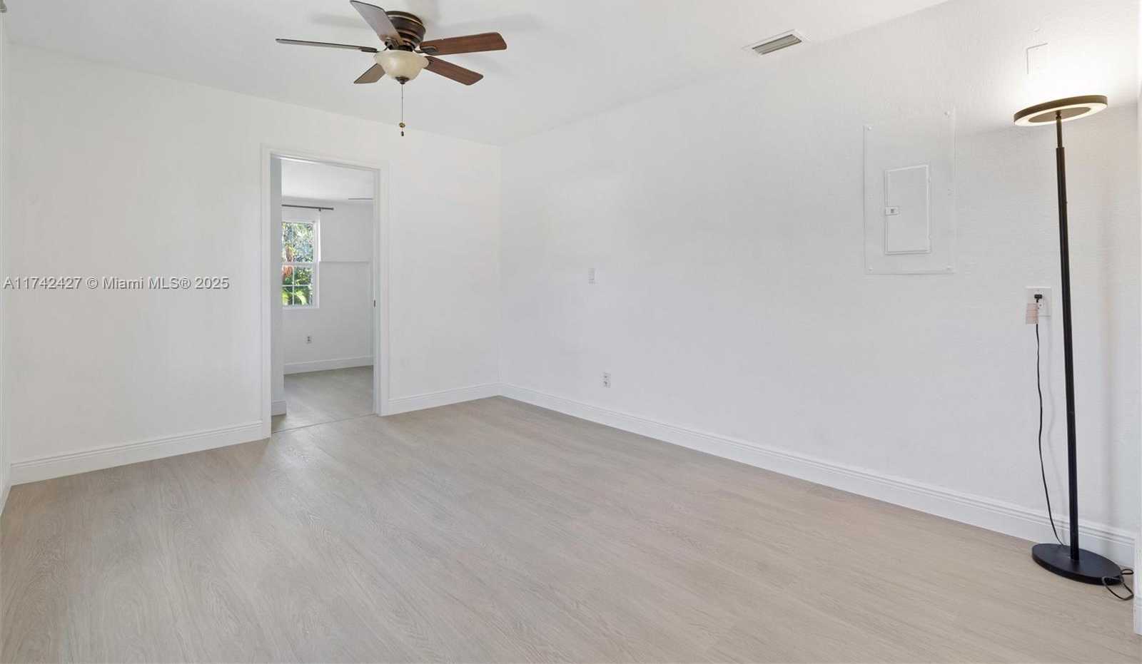Small Image of 11448 68TH ST N, West Palm Beach Number 24