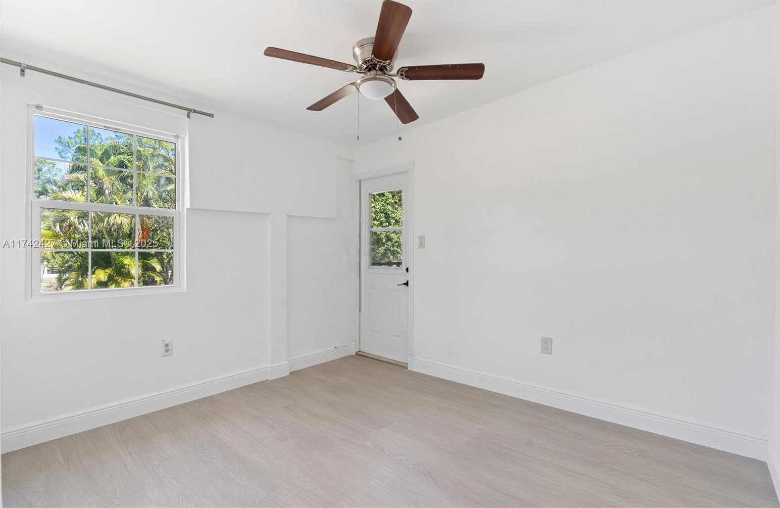 Small Image of 11448 68TH ST N, West Palm Beach Number 26