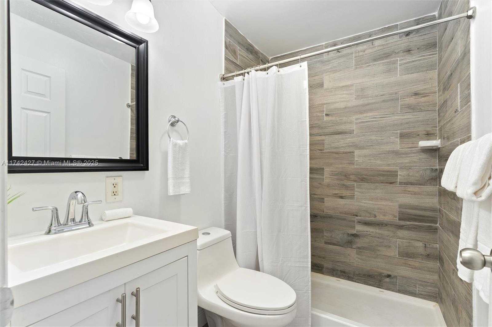 Small Image of 11448 68TH ST N, West Palm Beach Number 28