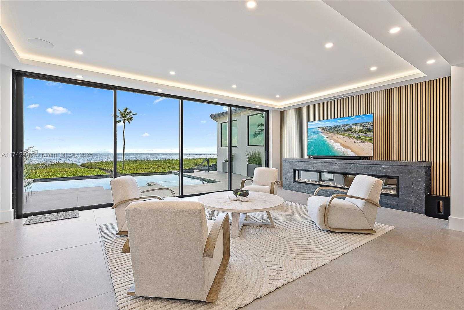 Small Image of 22 OCEAN DR, Jupiter Inlet Colony Number 10