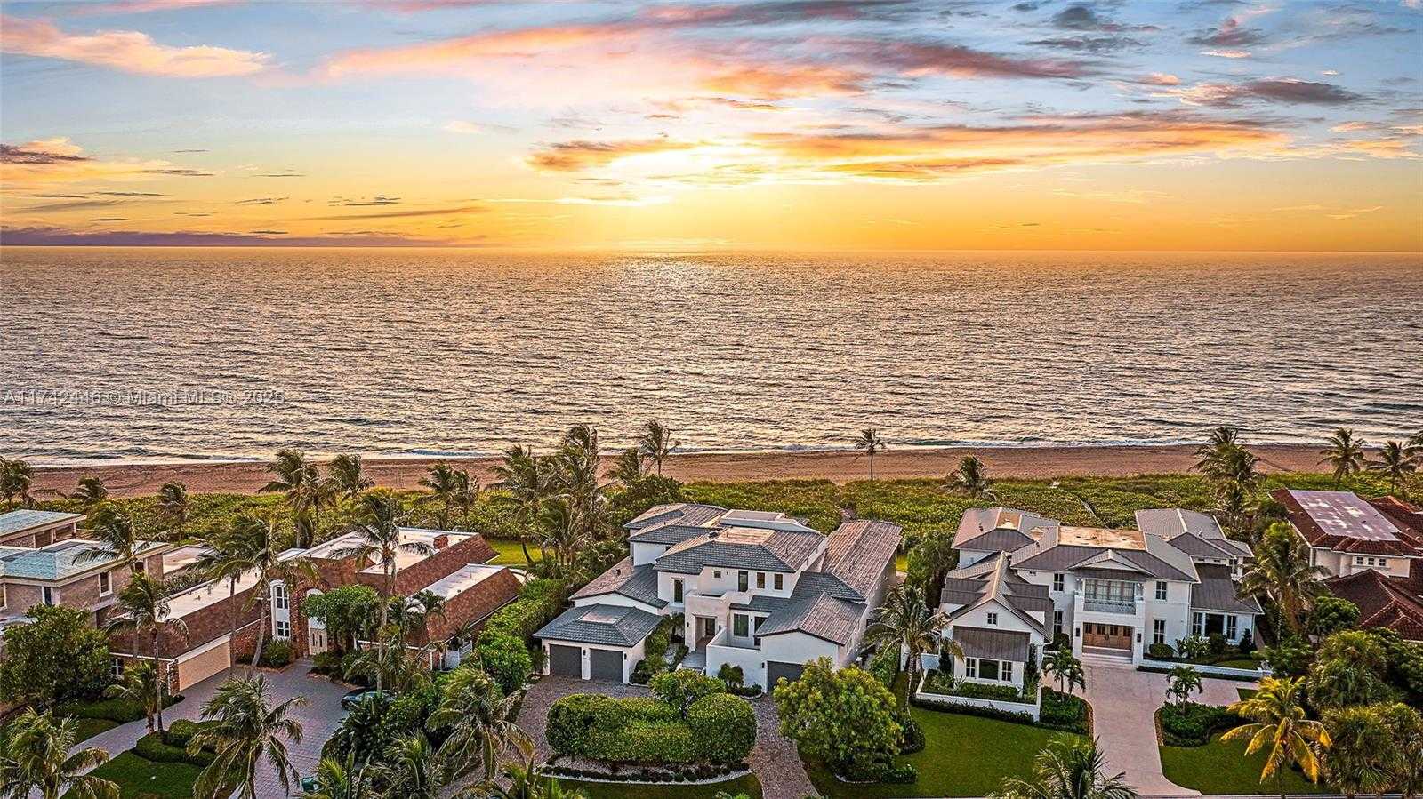 Small Image of 22 OCEAN DR, Jupiter Inlet Colony Number 2