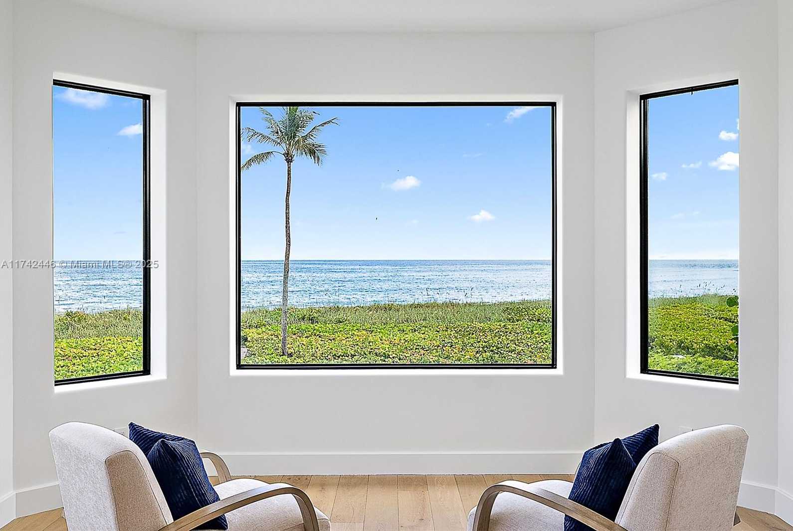 Small Image of 22 OCEAN DR, Jupiter Inlet Colony Number 21