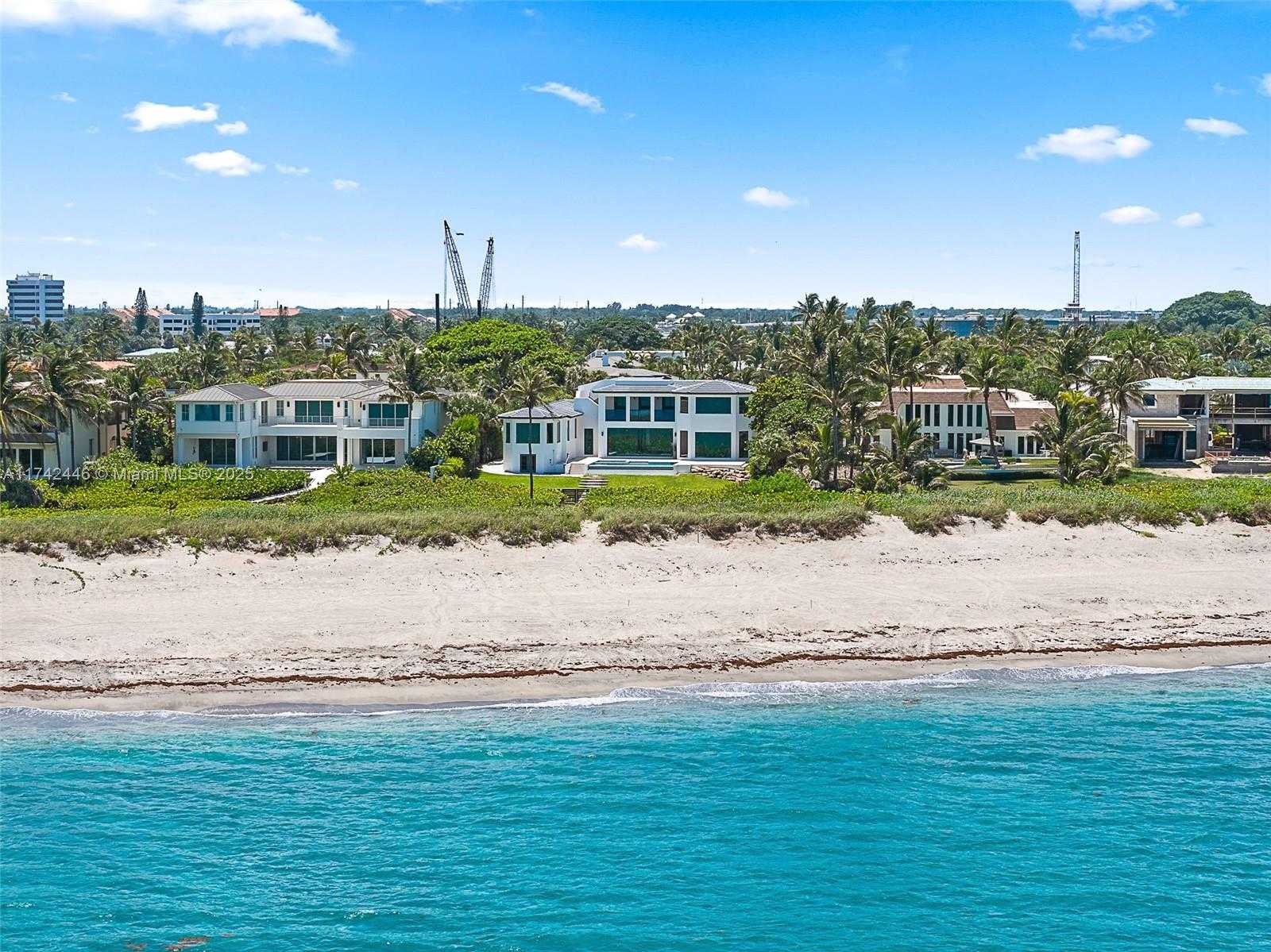 Small Image of 22 OCEAN DR, Jupiter Inlet Colony Number 34