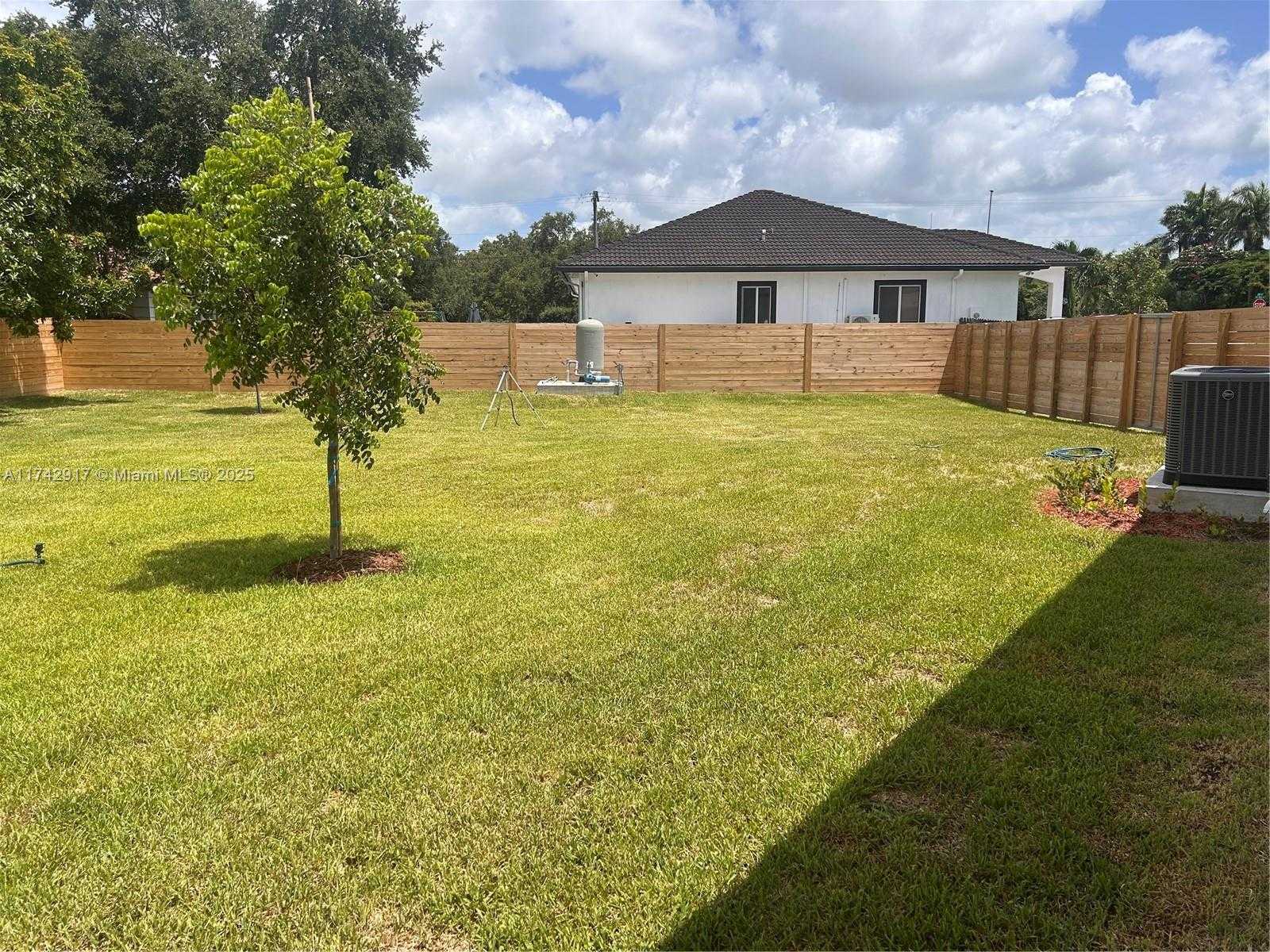 Small Image of 29282 SOUTH WEST 181ST AVE, Homestead Number 28
