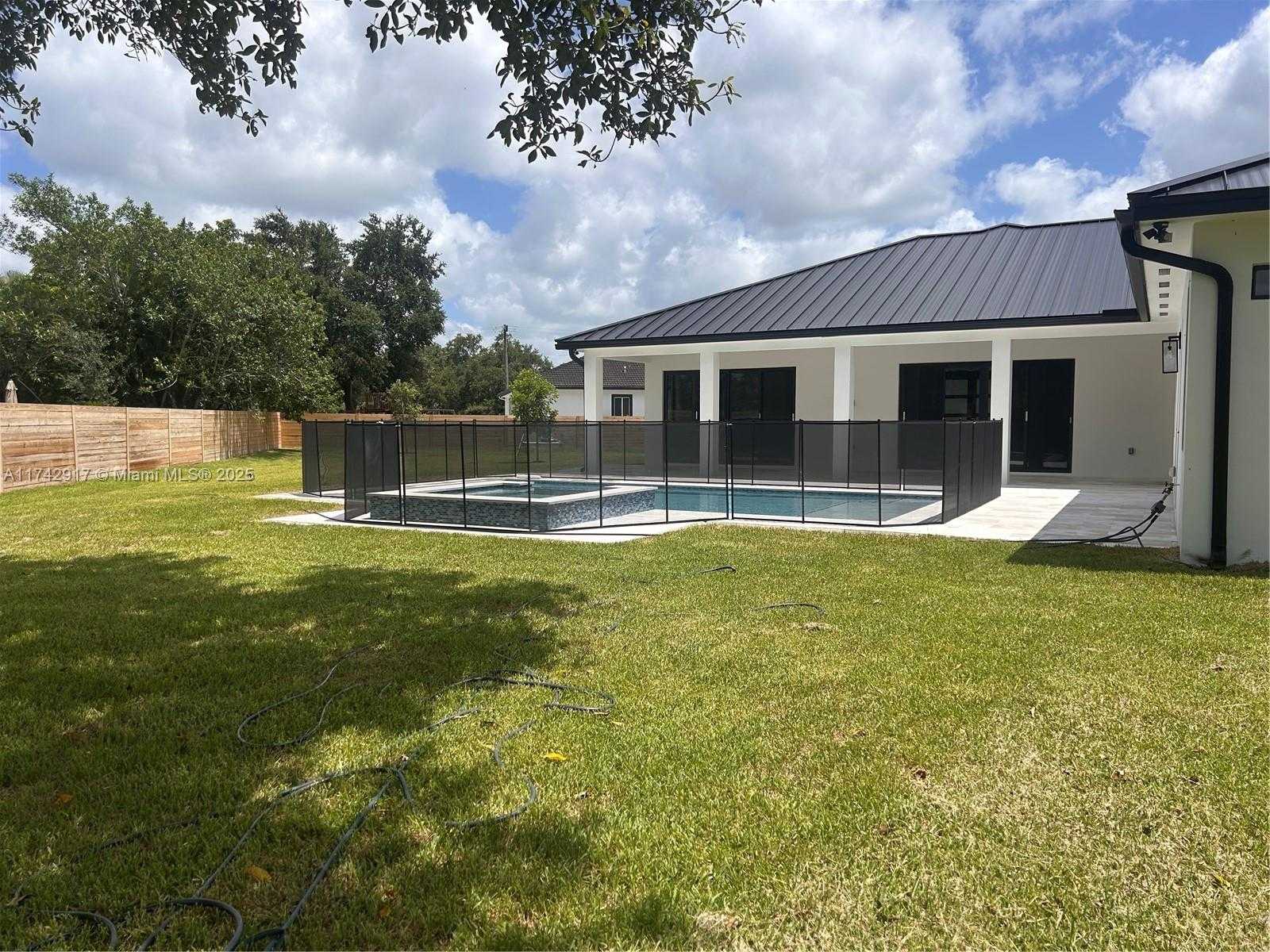 Small Image of 29282 SOUTH WEST 181ST AVE, Homestead Number 33