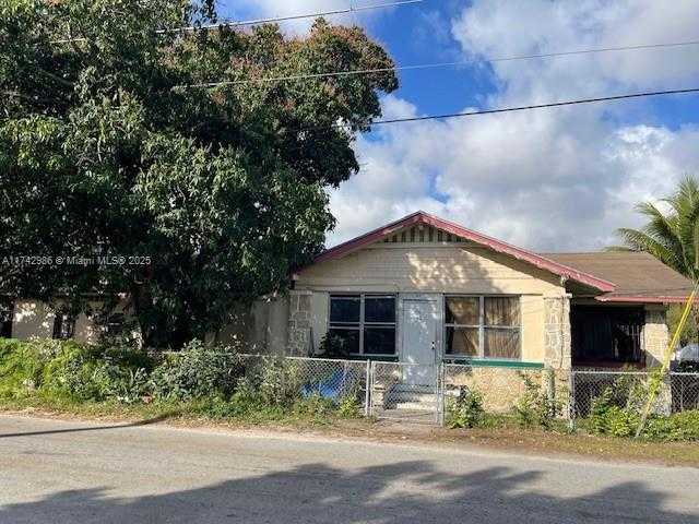Small Image of 148 NORTH EAST 57TH ST, Miami Number 2