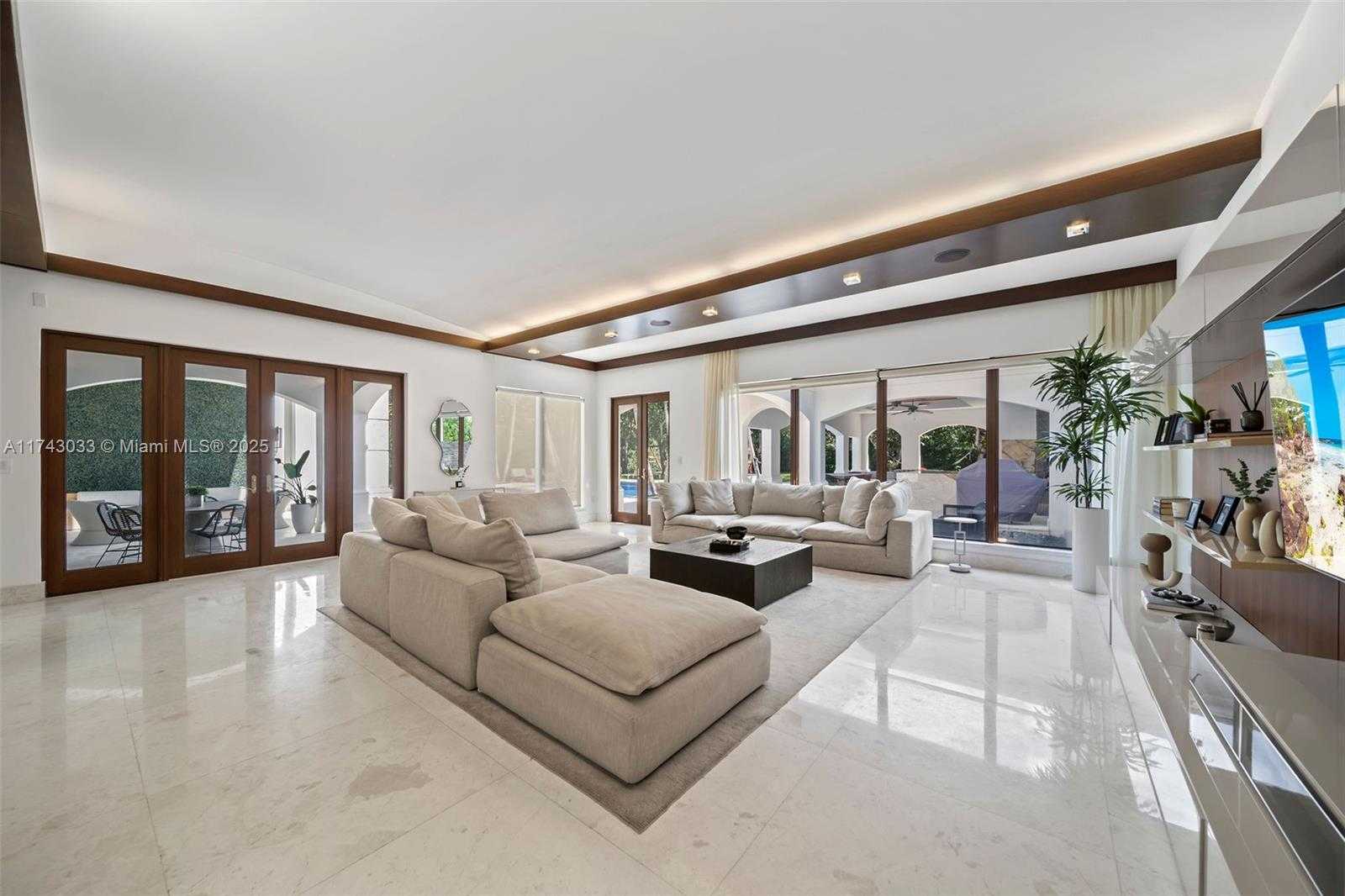 Small Image of 8955 SOUTH WEST 63RD CT, Pinecrest Number 12
