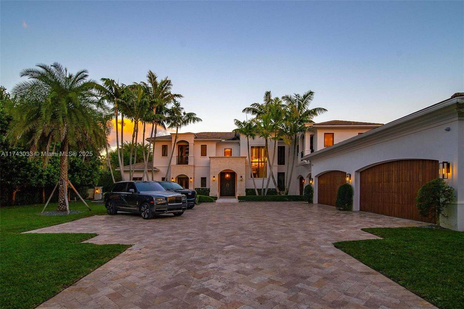 Small Image of 8955 SOUTH WEST 63RD CT, Pinecrest Number 2