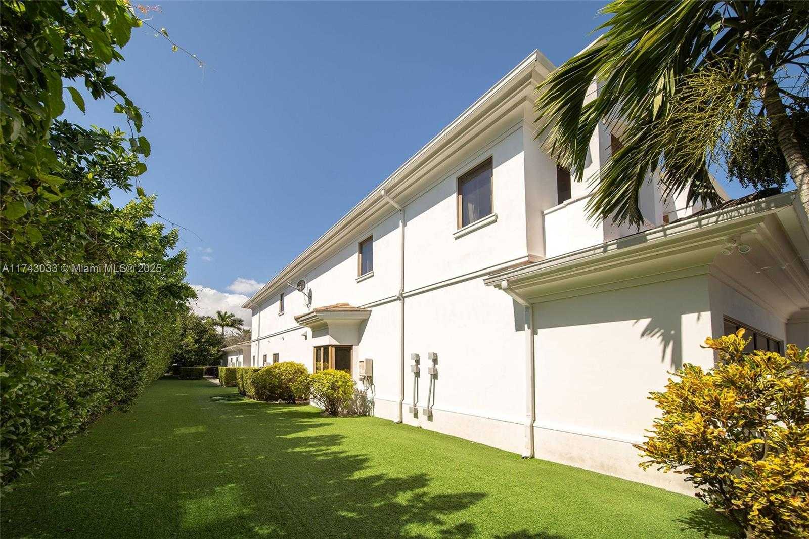 Small Image of 8955 SOUTH WEST 63RD CT, Pinecrest Number 53