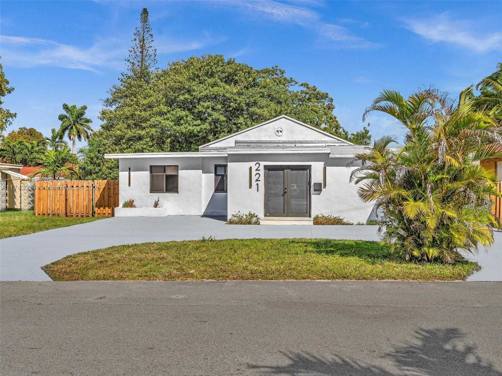 Small Image of 221 NORTH EAST 4TH ST, Hallandale Beach Number 2