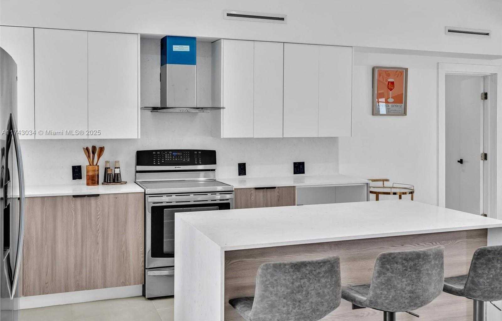 Small Image of 221 NORTH EAST 4TH ST, Hallandale Beach Number 33