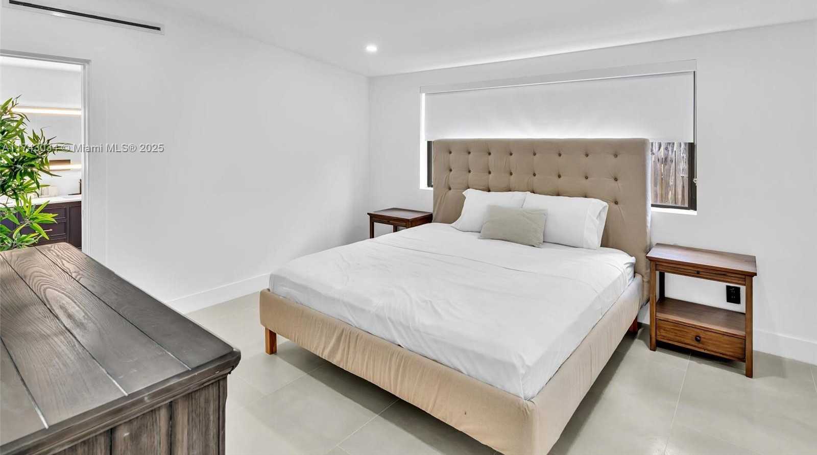 Small Image of 221 NORTH EAST 4TH ST, Hallandale Beach Number 34