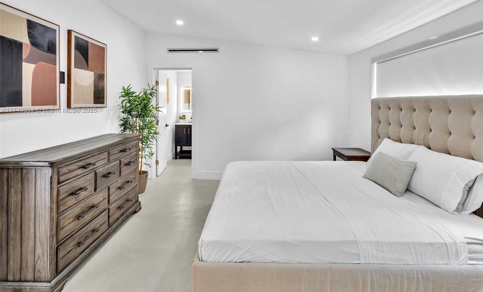 Small Image of 221 NORTH EAST 4TH ST, Hallandale Beach Number 35