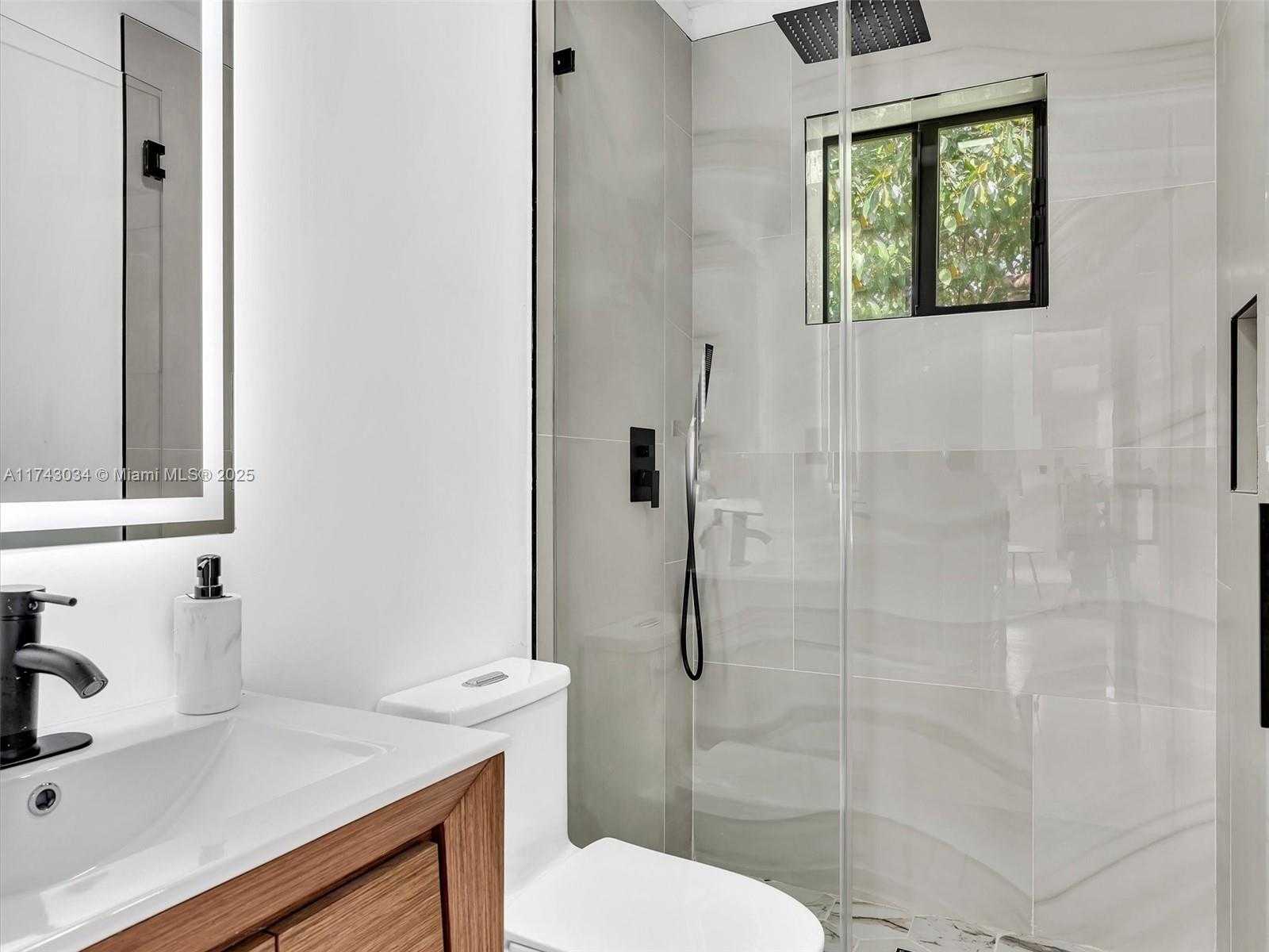 Small Image of 221 NORTH EAST 4TH ST, Hallandale Beach Number 47