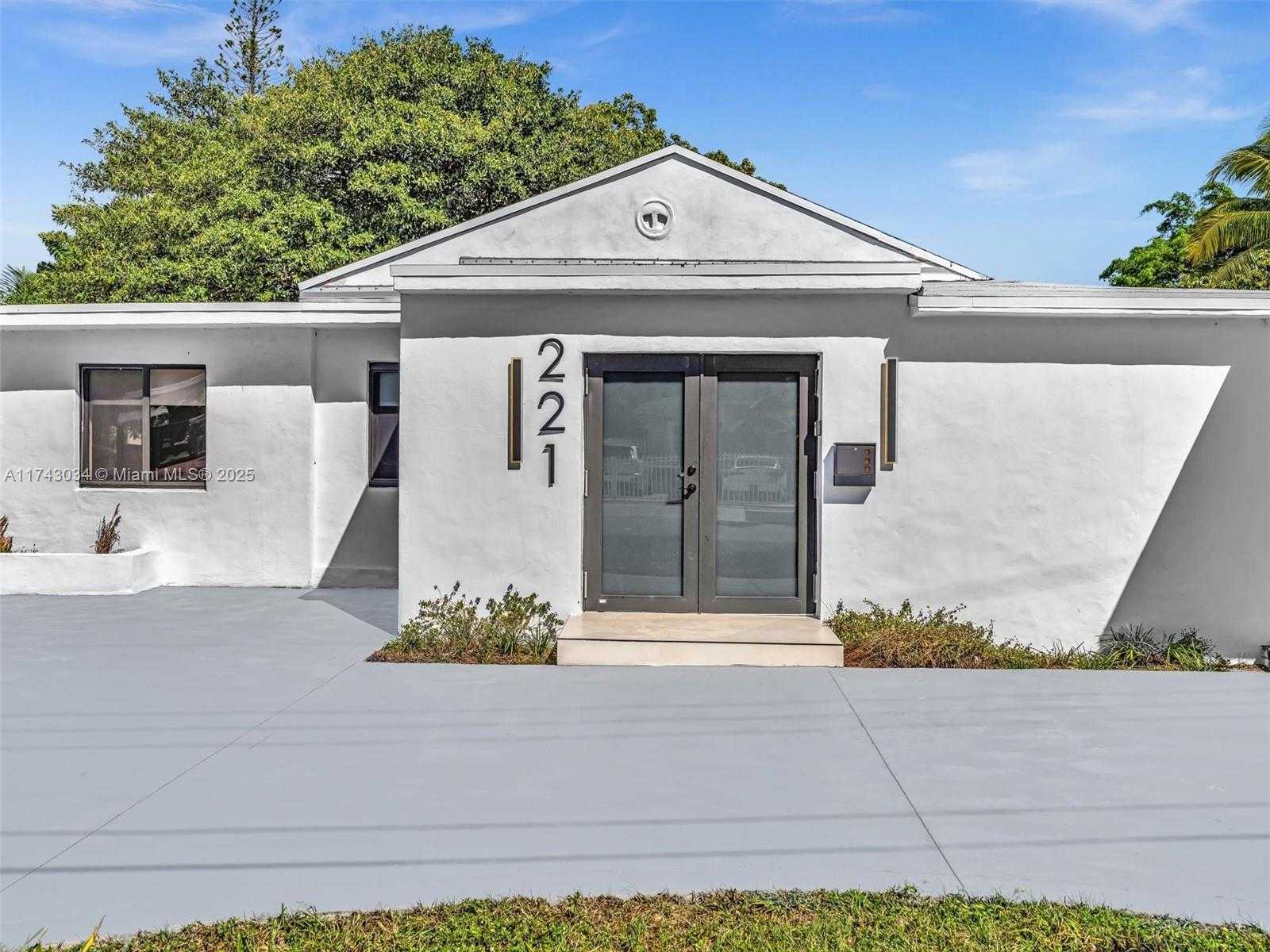 Small Image of 221 NORTH EAST 4TH ST, Hallandale Beach Number 5