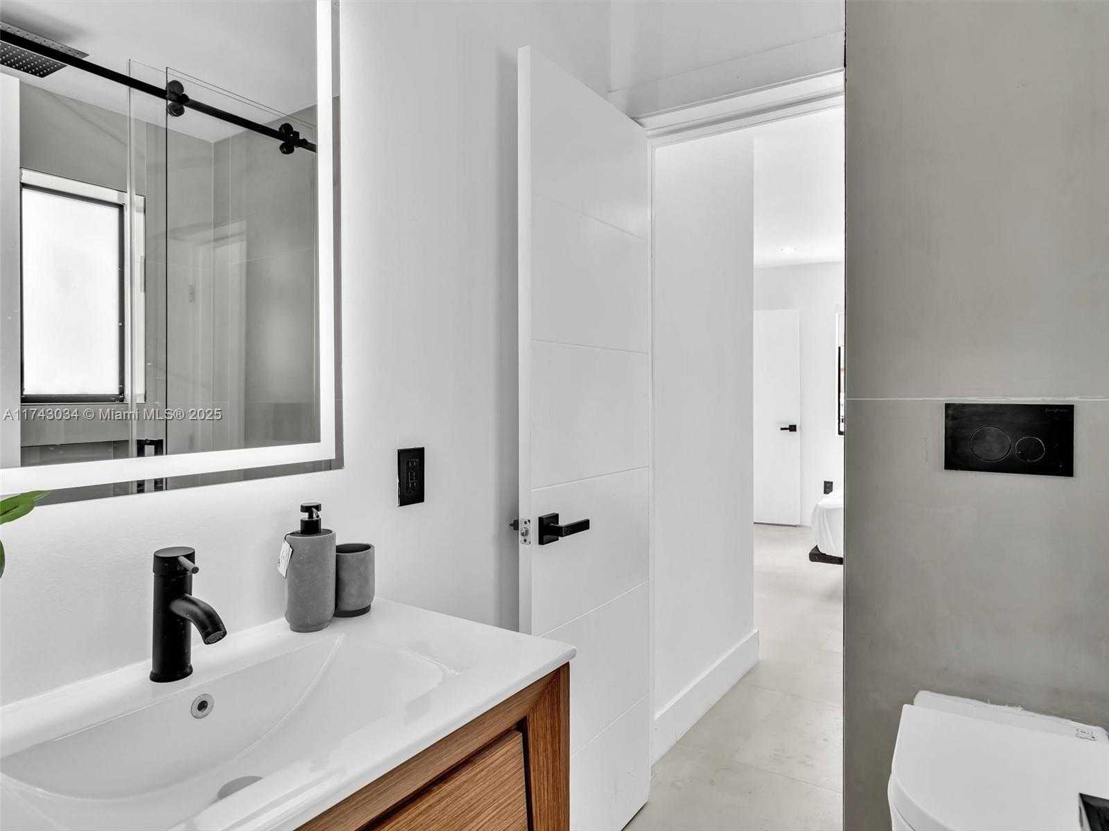 Small Image of 221 NORTH EAST 4TH ST, Hallandale Beach Number 53