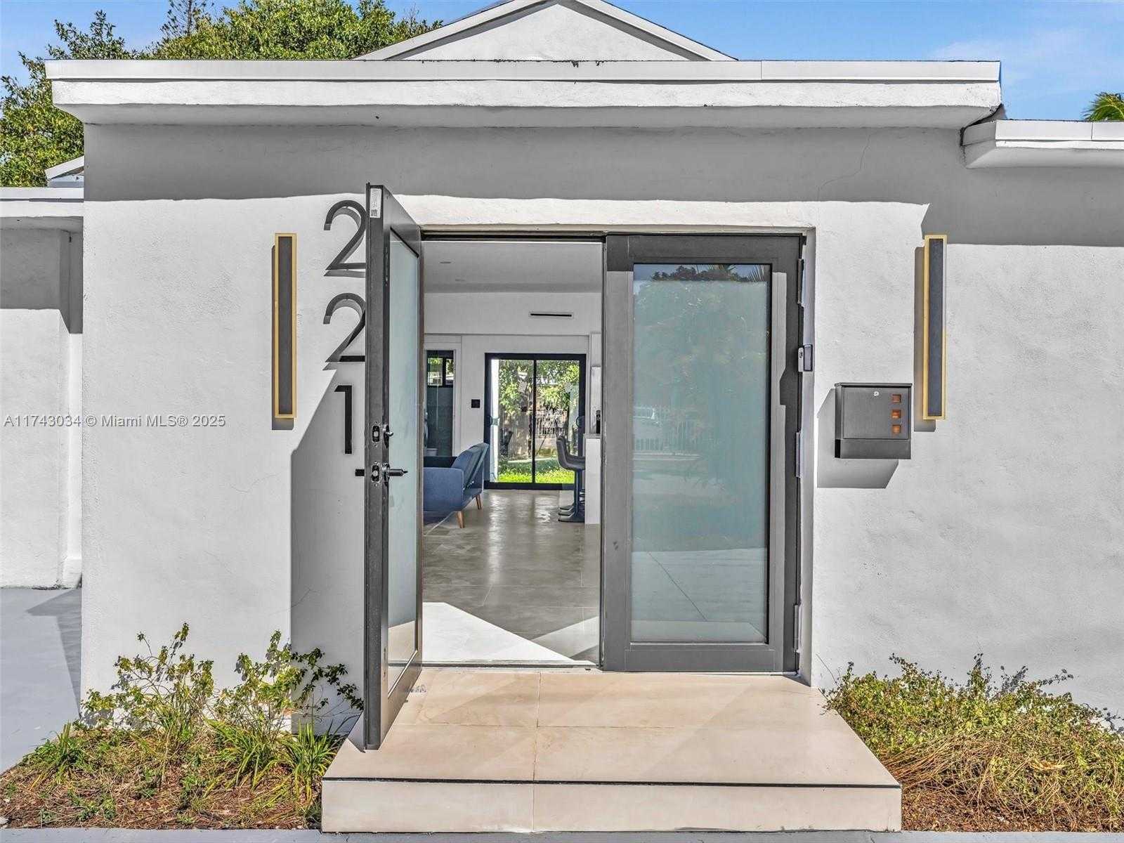 Small Image of 221 NORTH EAST 4TH ST, Hallandale Beach Number 6