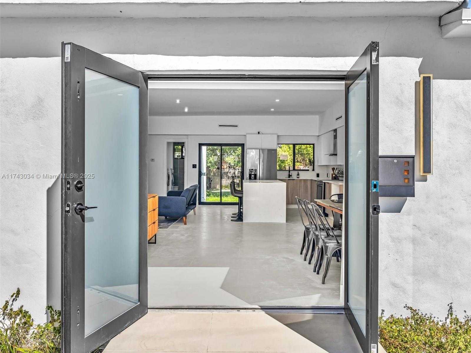 Small Image of 221 NORTH EAST 4TH ST, Hallandale Beach Number 7